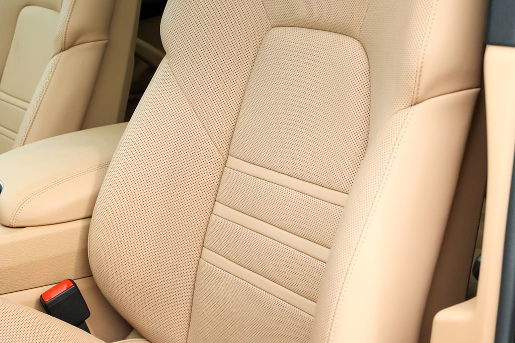 Certified 2023 Porsche Cayenne Platinum Edition AWD/4WD image 49