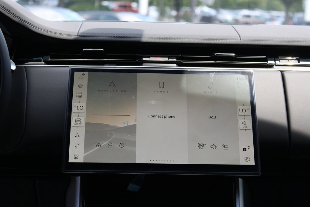 New 2026 Land Rover Range Rover SE AWD/4WD image 12