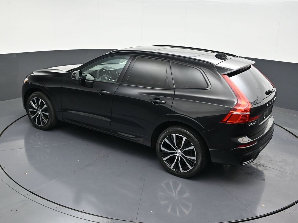 Used 2024 Volvo XC60 B5 Plus image 21