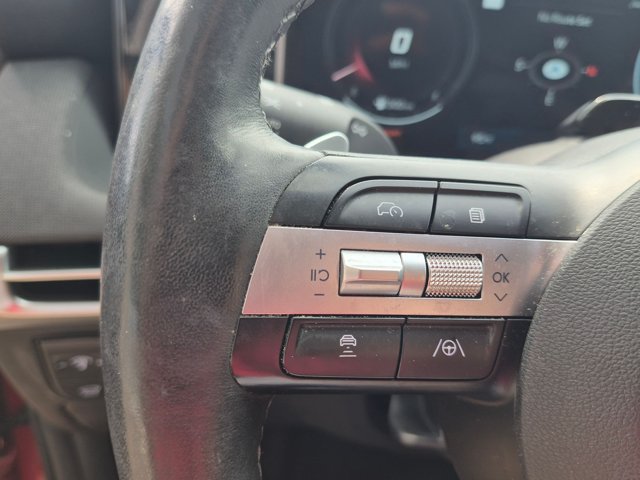 Used 2025 Hyundai Tucson Limited FWD image 11