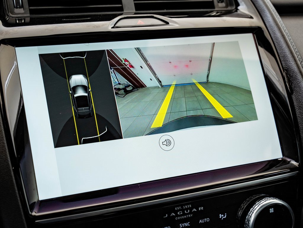 Used 2022 Jaguar E-PACE SE image 29