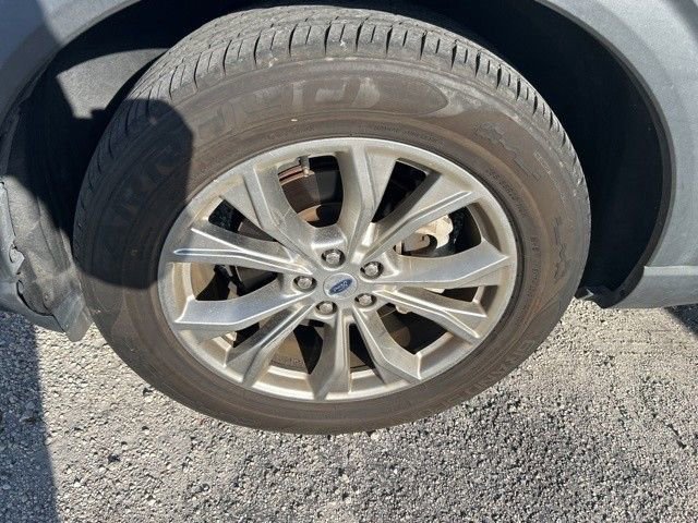 Used 2021 Ford Explorer XLT w/ Equipment Group 202A image 25