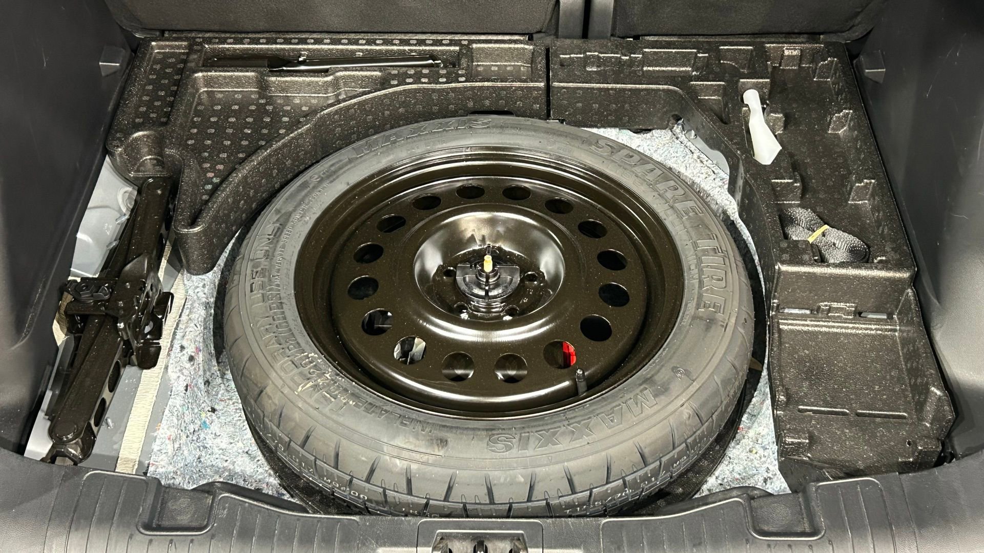 Used 2024 Ford Escape SE FWD image 34