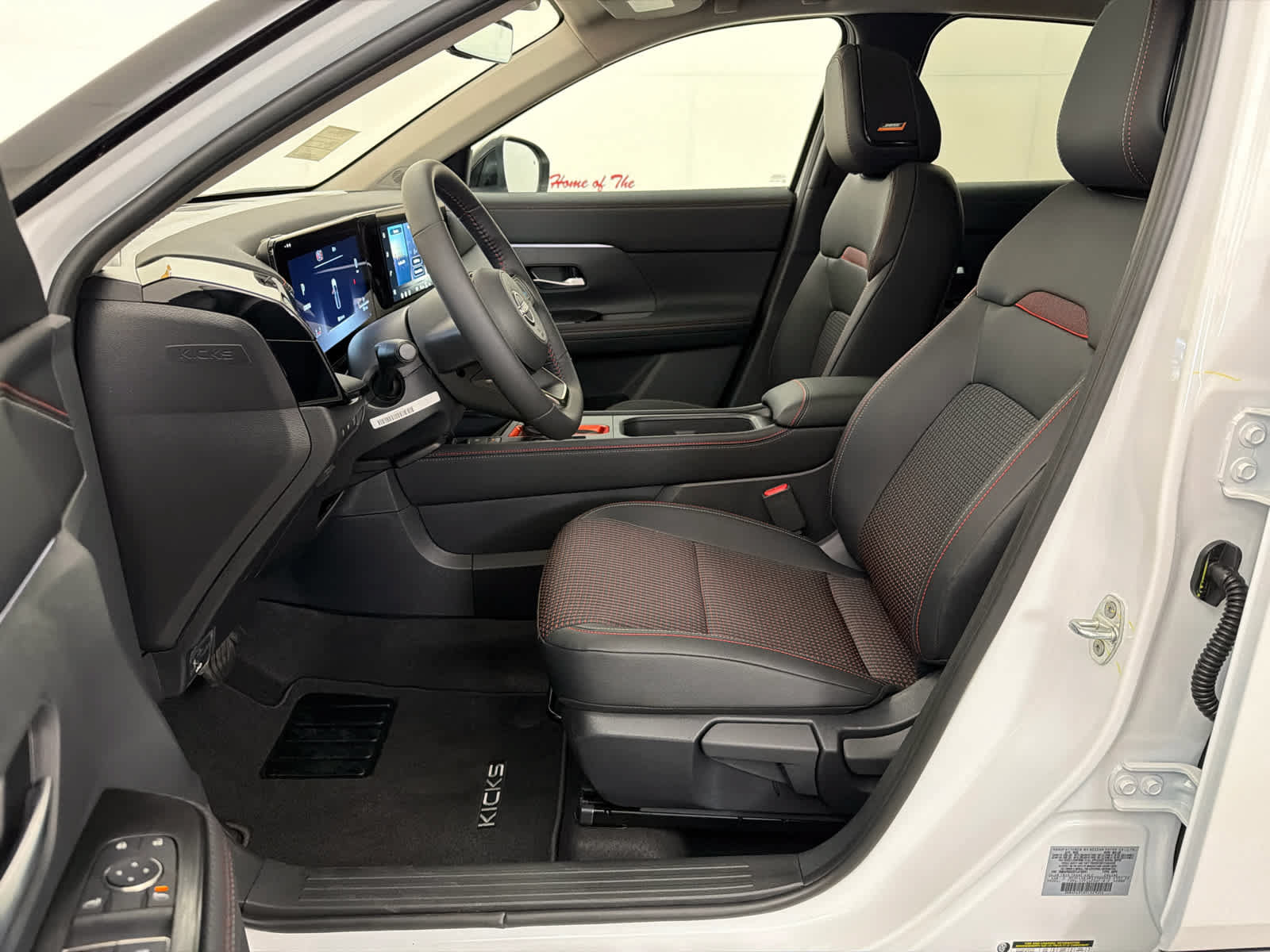 New 2026 Nissan Kicks SR w/ SR Premium Package FWD image 14