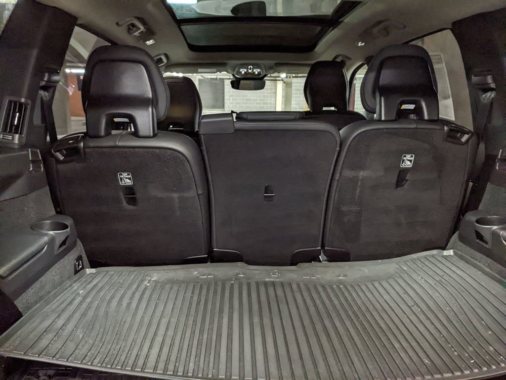 Certified 2025 Volvo XC90 T8 Plus w/ Protection Package Premier image 27