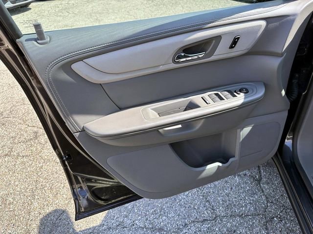 Used 2015 Chevrolet Traverse LS FWD image 14