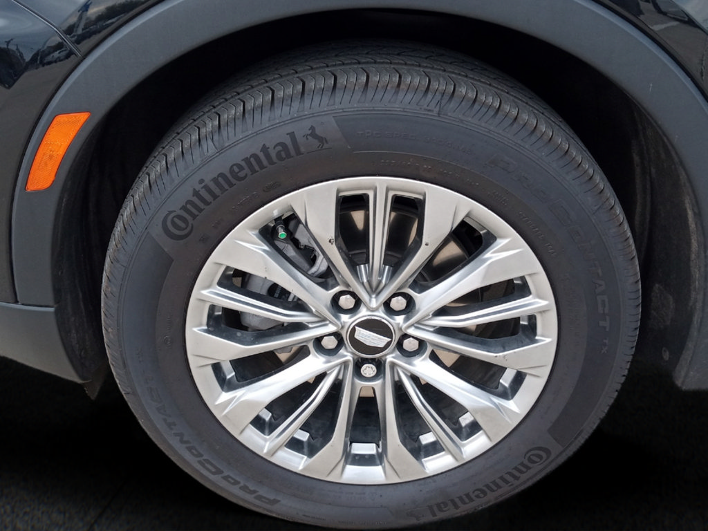 Used 2025 Cadillac XT4 Premium Luxury AWD/4WD image 9