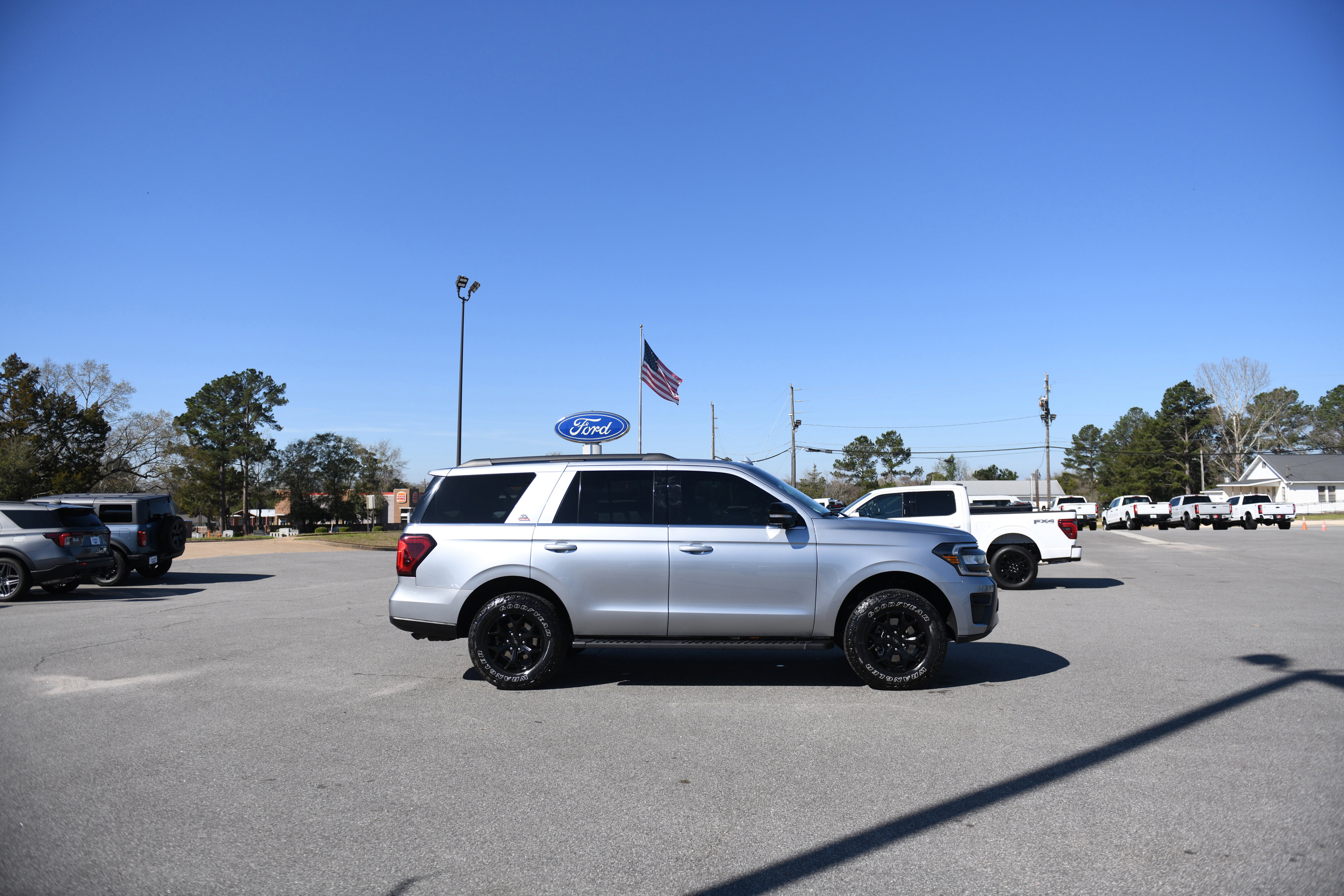 Used 2023 Ford Expedition Timberline image 2