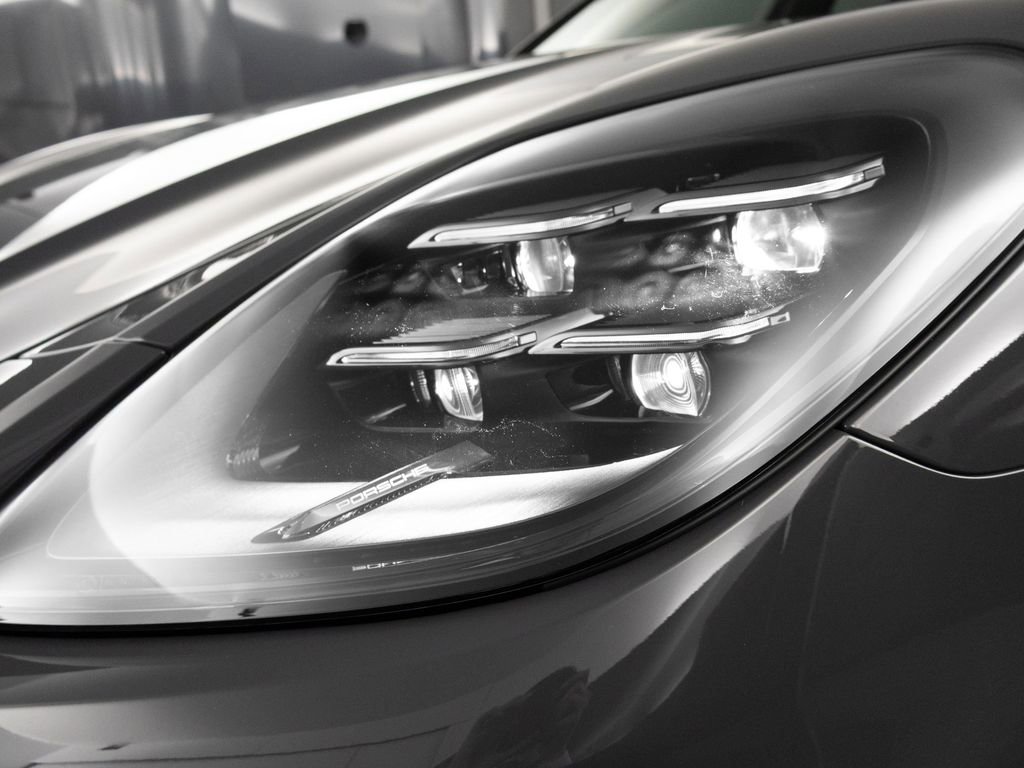 New 2026 Porsche Panamera 4 image 8