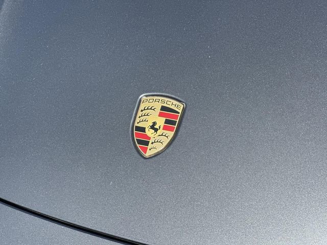 Used 2022 Porsche Taycan 4S image 30