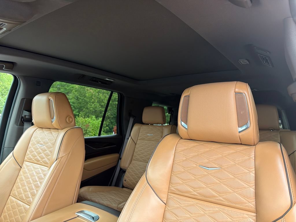 Certified 2024 Cadillac Escalade Premium Luxury AWD/4WD image 2