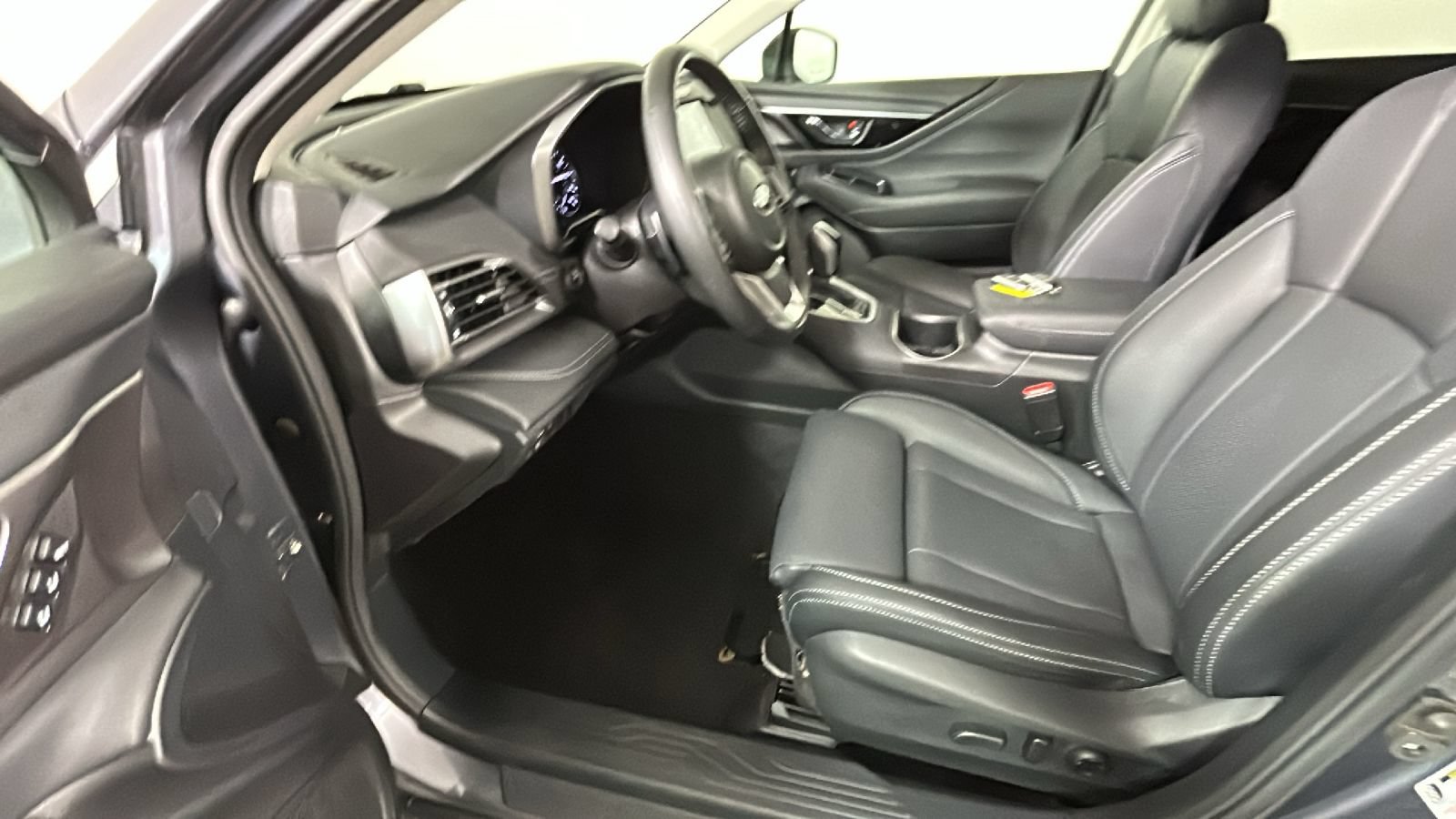 Used 2023 Subaru Outback Limited AWD/4WD image 13