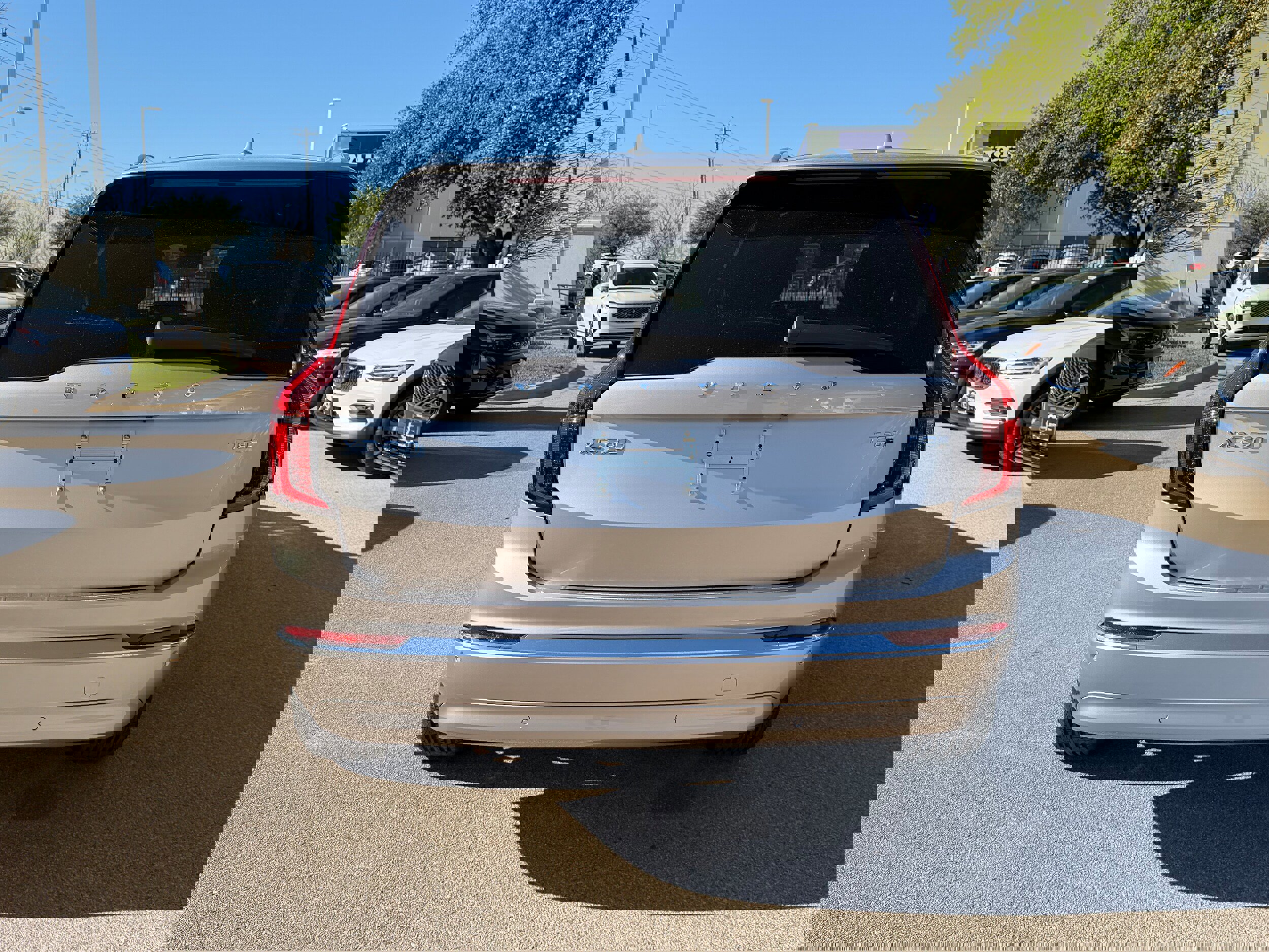 New 2026 Volvo XC90 T8 Plus w/ Protection Package Premier image 5