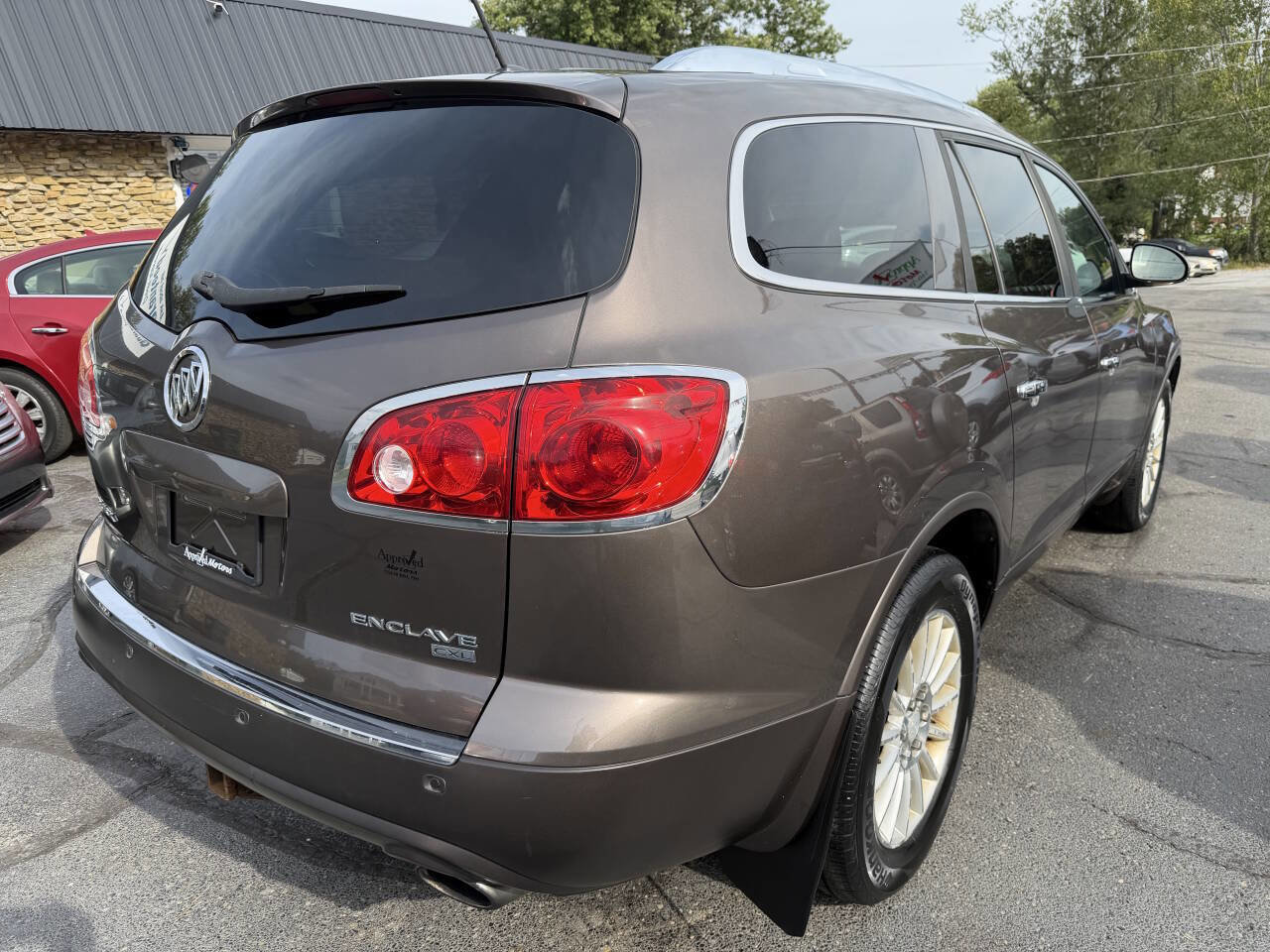 Used 2009 Buick Enclave CXL w/ Driver Confidence Package image 4