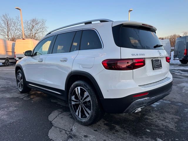New 2026 Mercedes-Benz GLB 250 4MATIC image 5