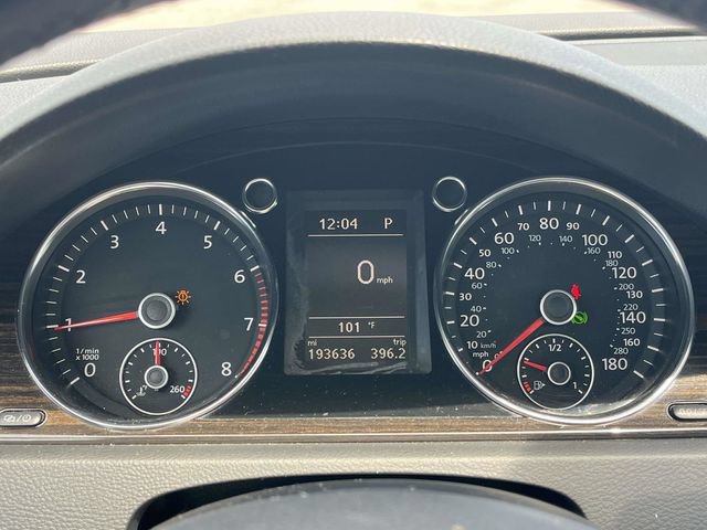 Used 2015 Volkswagen CC Executive FWD image 33