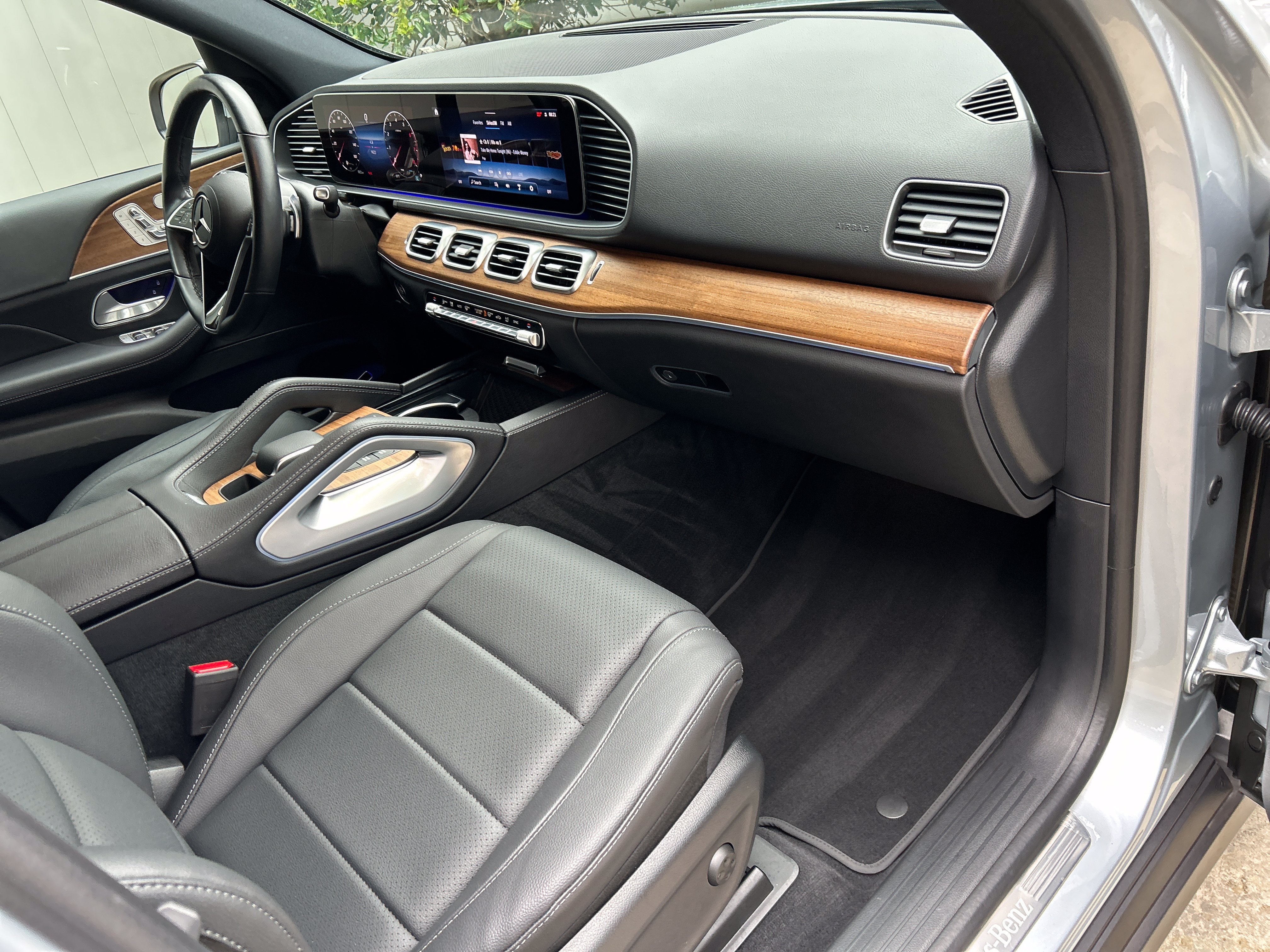 Certified 2025 Mercedes-Benz GLE 450 4MATIC image 47