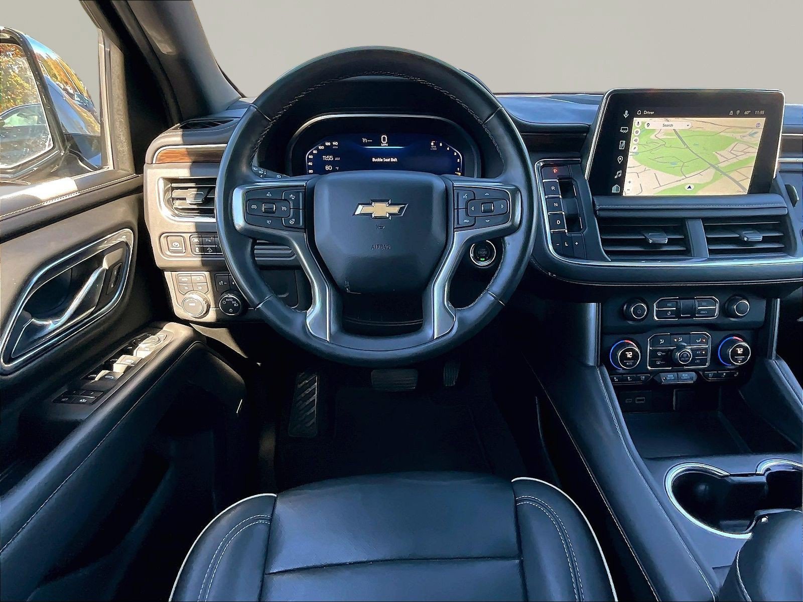 Used 2023 Chevrolet Suburban Premier AWD/4WD image 8