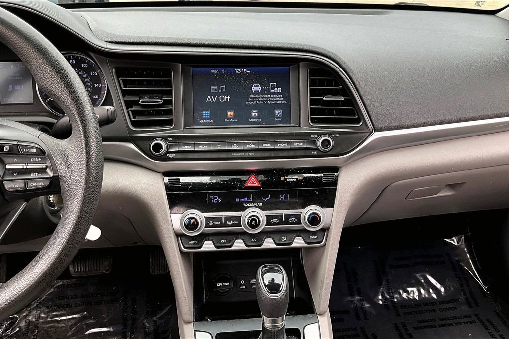 Used 2020 Hyundai Elantra SEL FWD image 19