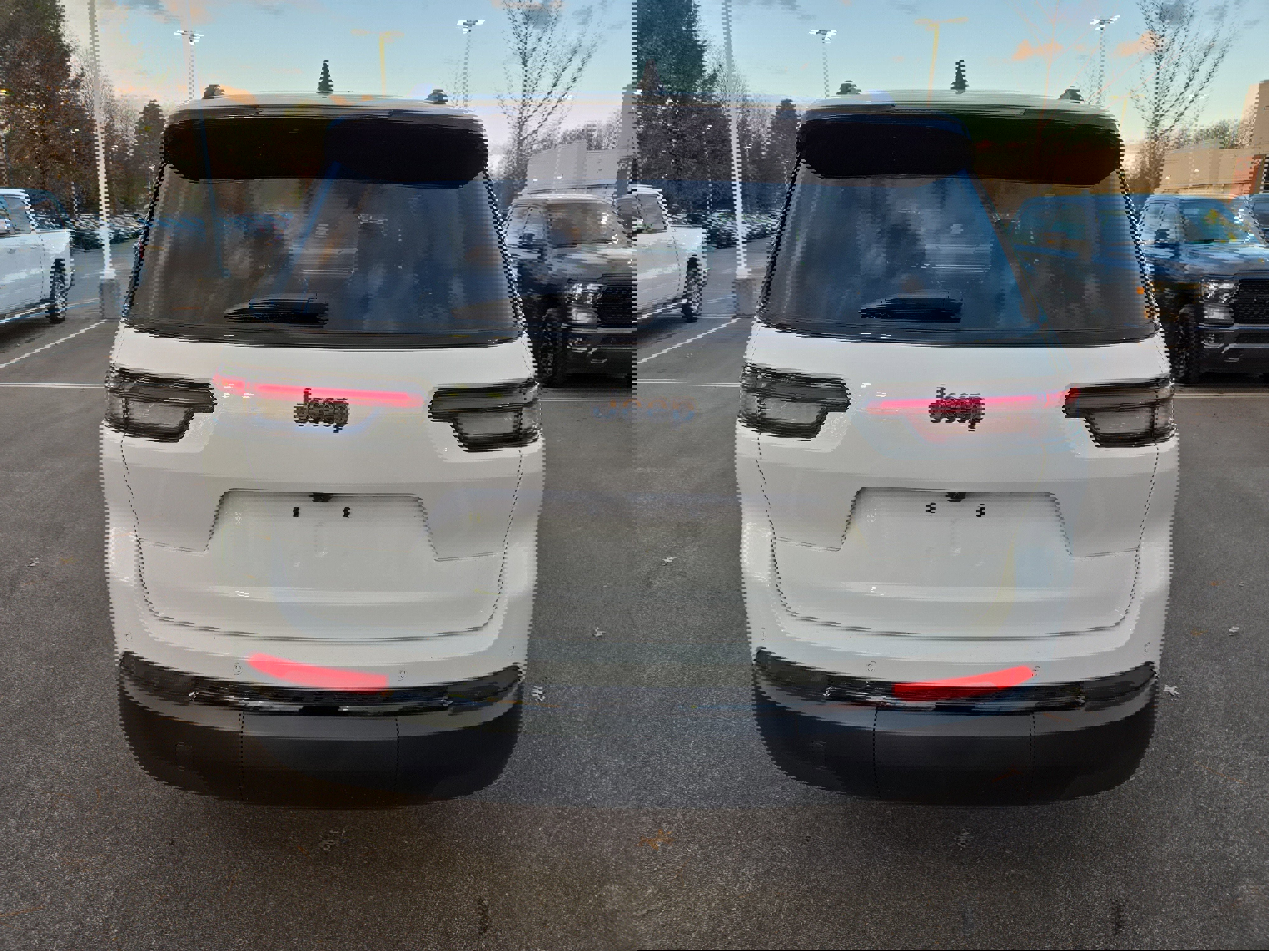 Certified 2024 Jeep Grand Cherokee L Altitude image 4