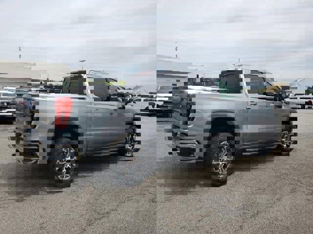 New 2026 GMC Sierra 1500 SLE w/ X31 Off-Road Package image 3