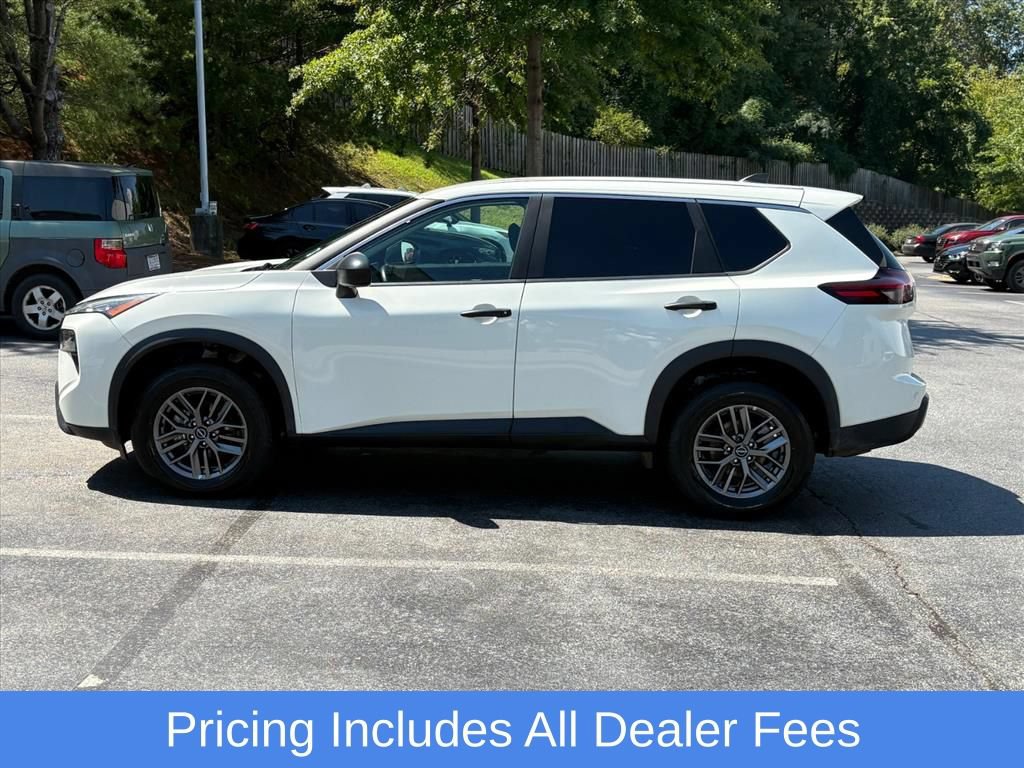 Used 2024 Nissan Rogue S AWD/4WD image 5