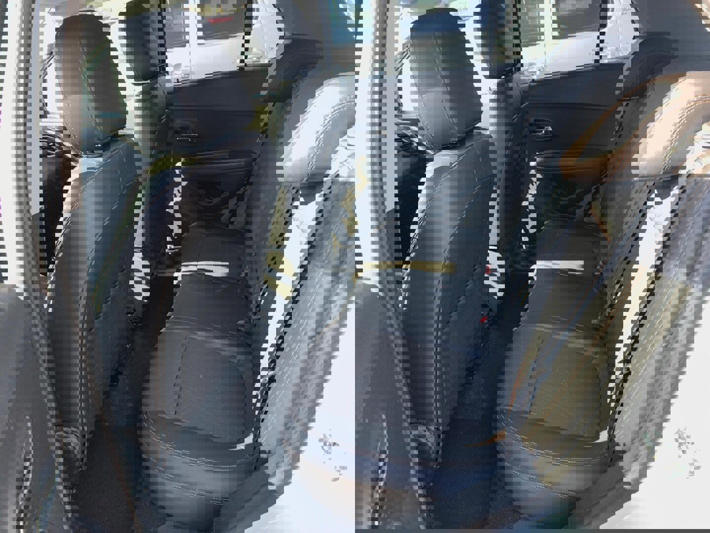 Used 2019 Chevrolet Trax LT w/ LT Convenience Package image 10