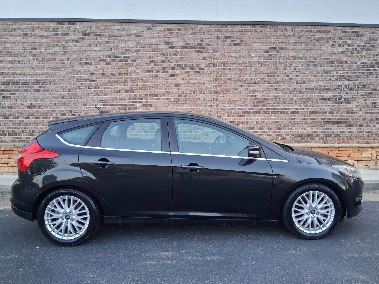 Used 2014 Ford Focus Titanium image 6