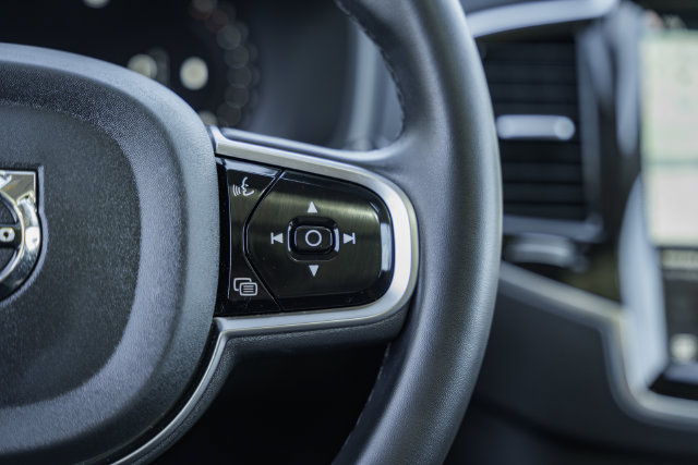 Certified 2025 Volvo XC90 B6 Plus w/ Protection Package Premier AWD/4WD image 29