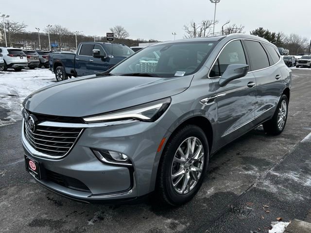 Used 2024 Buick Enclave Essence w/ Experience Buick Package image 3