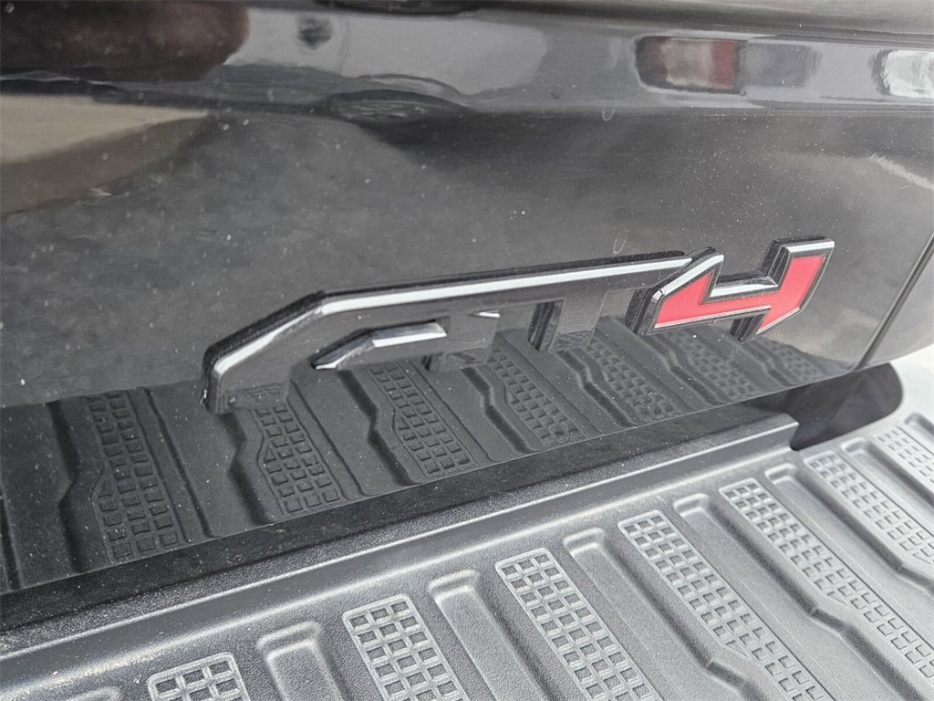 Used 2020 GMC Sierra 1500 AT4 w/ AT4 Premium Package image 8