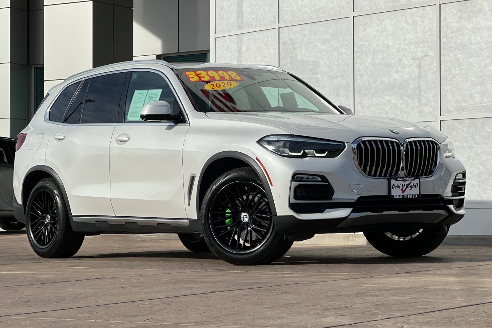 Used 2020 BMW X5 xDrive40i w/ Premium Package image 2