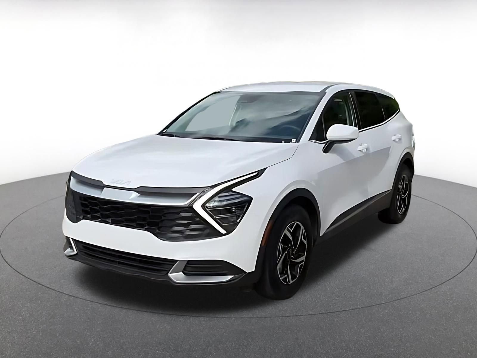 Used 2025 Kia Sportage LX FWD image 7