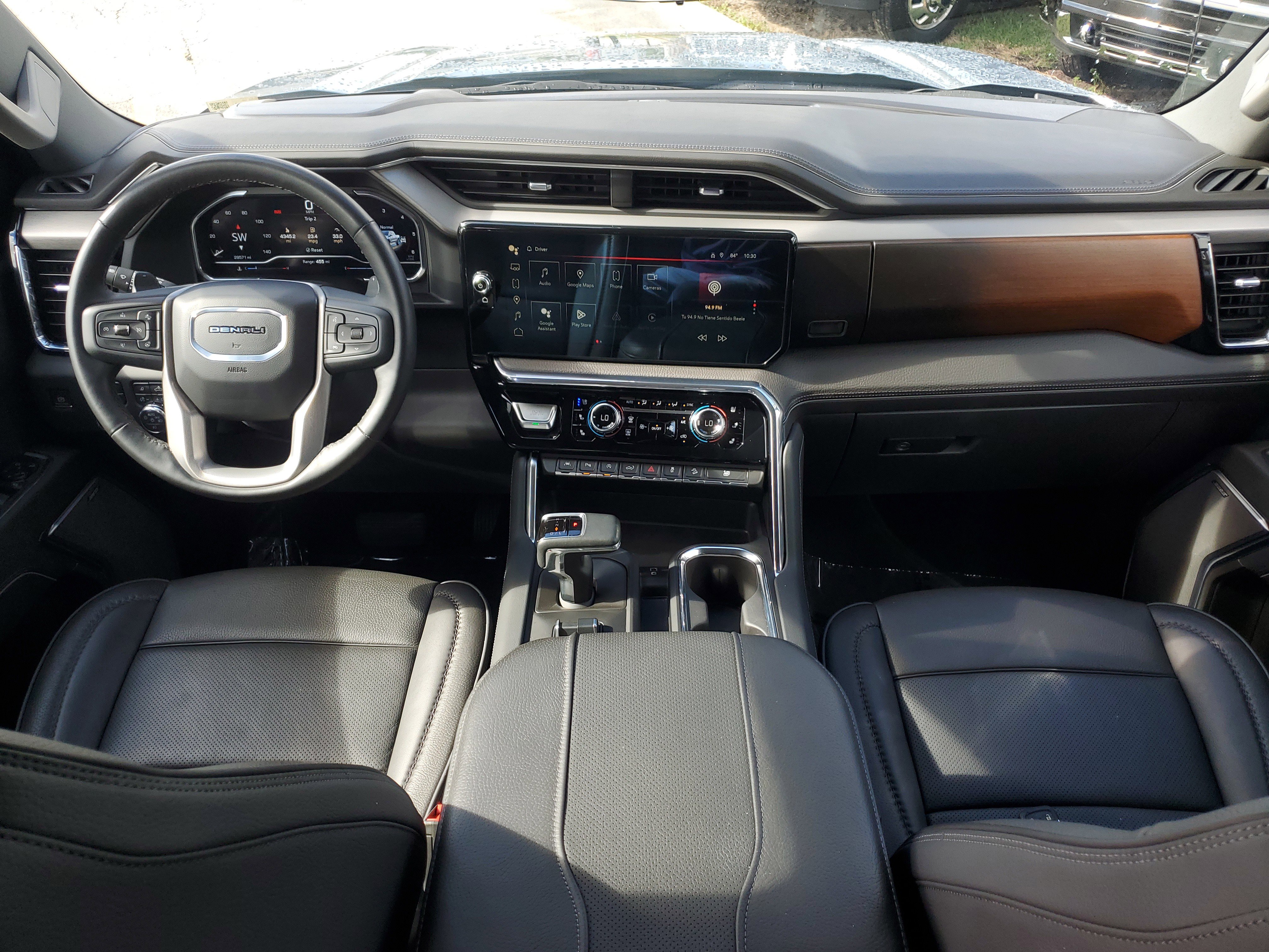 Used 2024 GMC Sierra 1500 Denali w/ Technology Package image 18