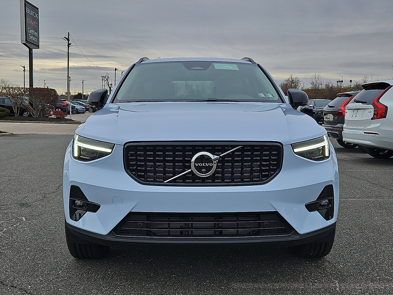 New 2026 Volvo XC40 B5 Plus w/ Protection Package Premier AWD/4WD image 2