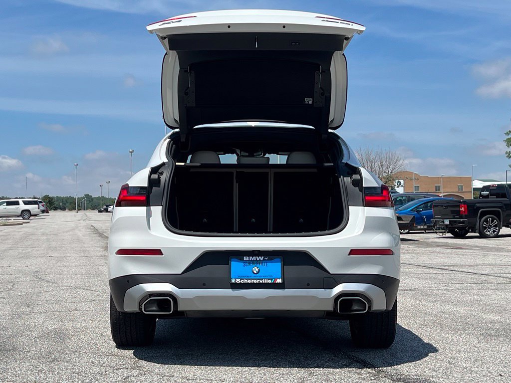 Certified 2025 BMW X4 xDrive30i w/ Premium Package AWD/4WD image 48