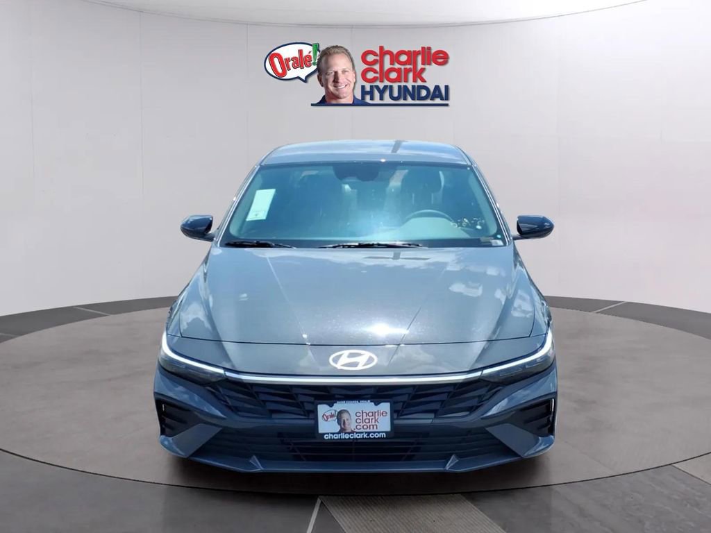 New 2026 Hyundai Elantra Sport FWD image 8