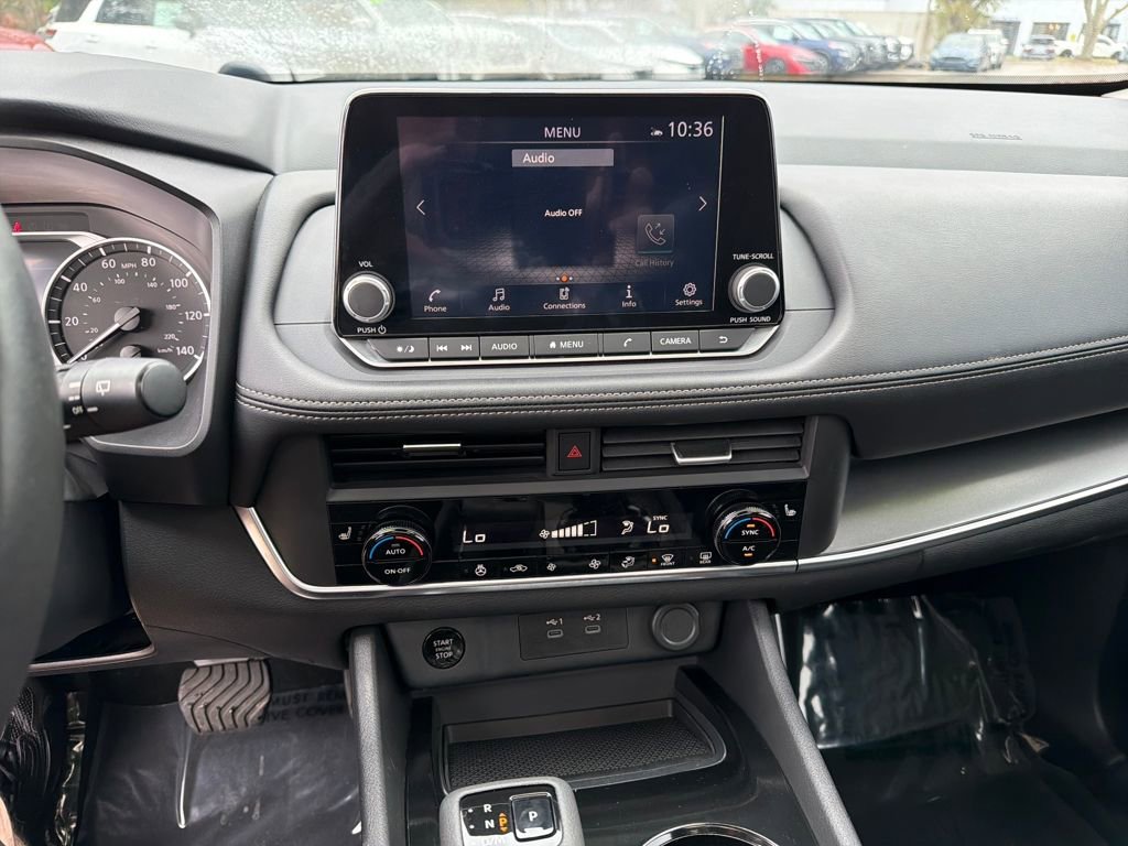 Used 2024 Nissan Rogue SV w/ SV Premium Package image 27