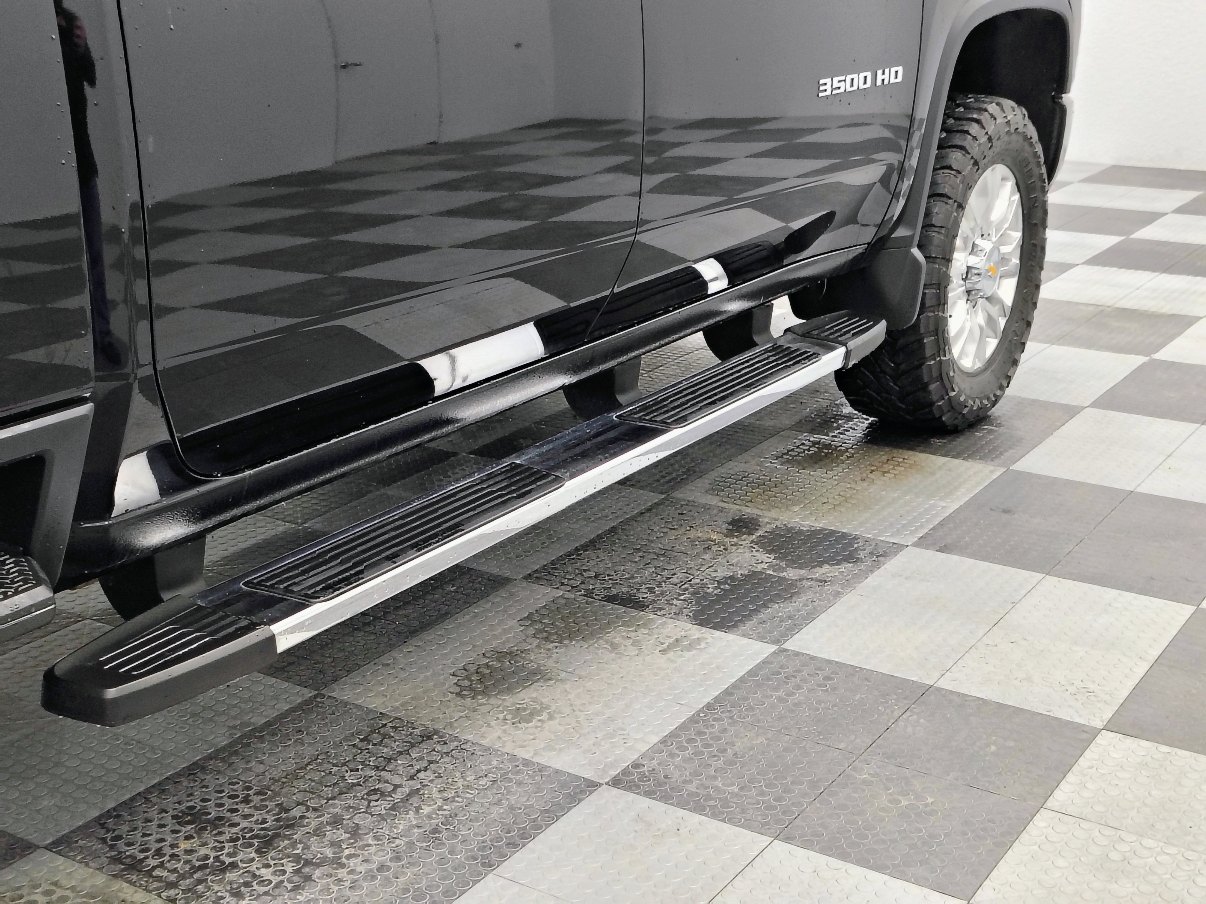 Used 2022 Chevrolet Silverado 3500 High Country w/ Technology Package image 14