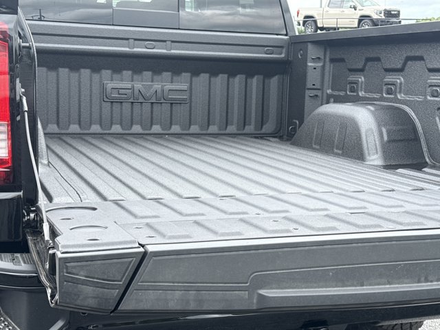 New 2026 GMC Sierra 1500 AT4X w/ LPO, Black Badging Package AWD/4WD image 11