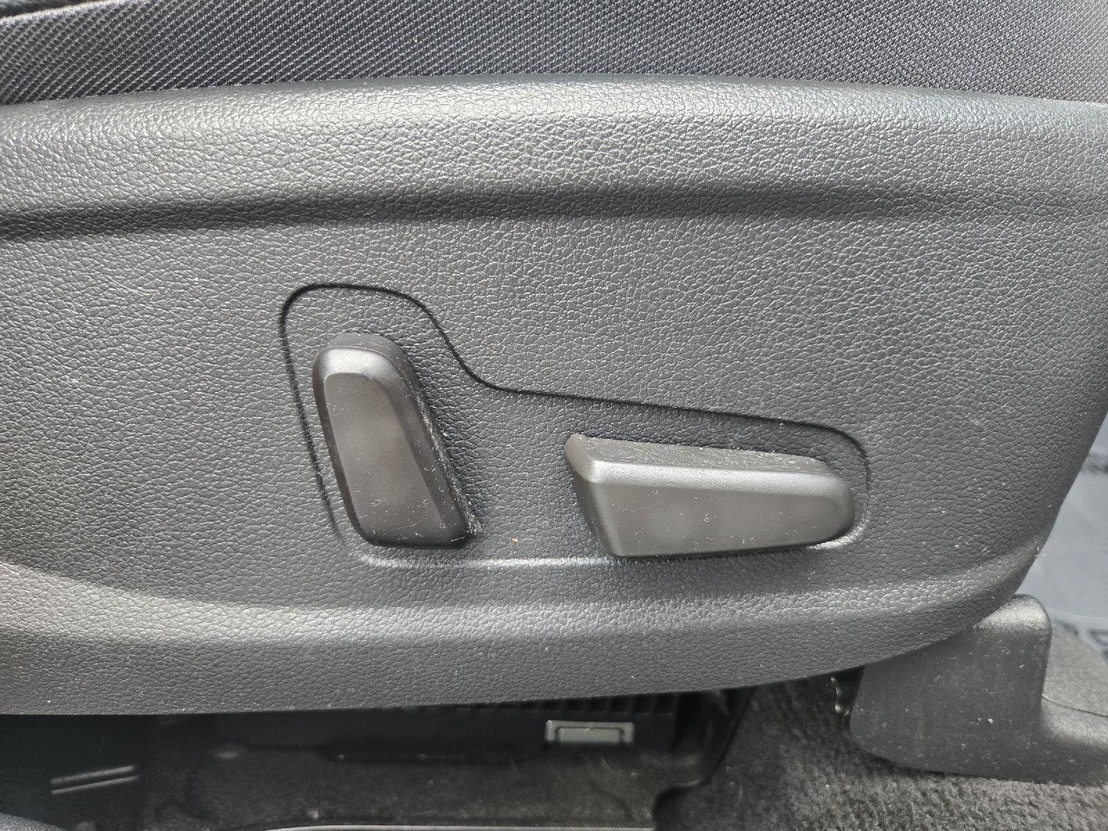 Used 2019 Hyundai Santa Fe AWD image 26