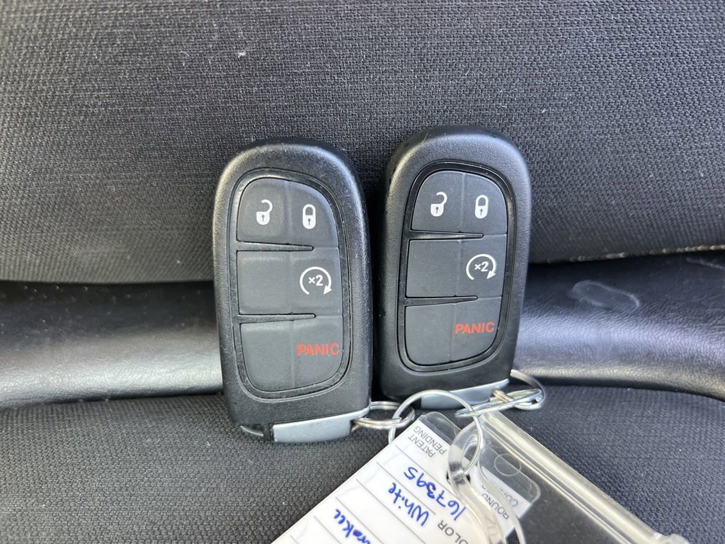 Used 2021 Jeep Cherokee Latitude Plus image 29