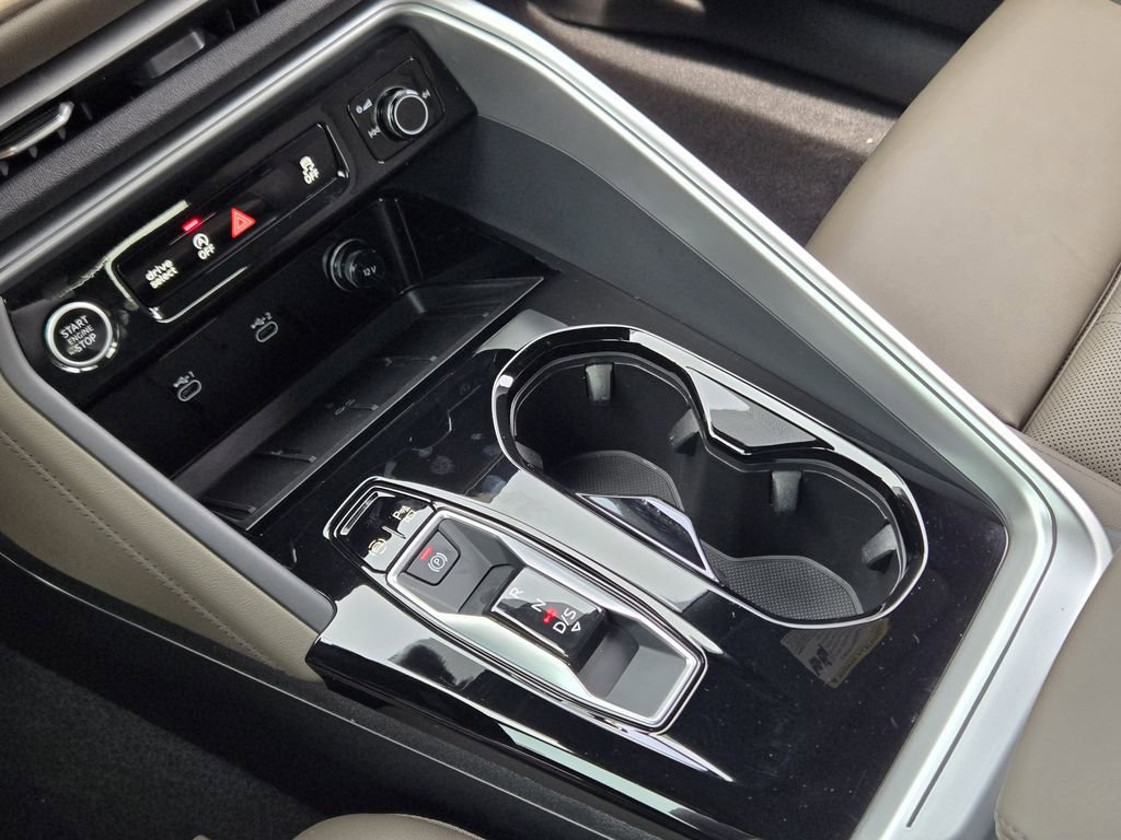 Used 2025 Audi Q5 Premium Plus w/ Premium Plus AWD/4WD image 25