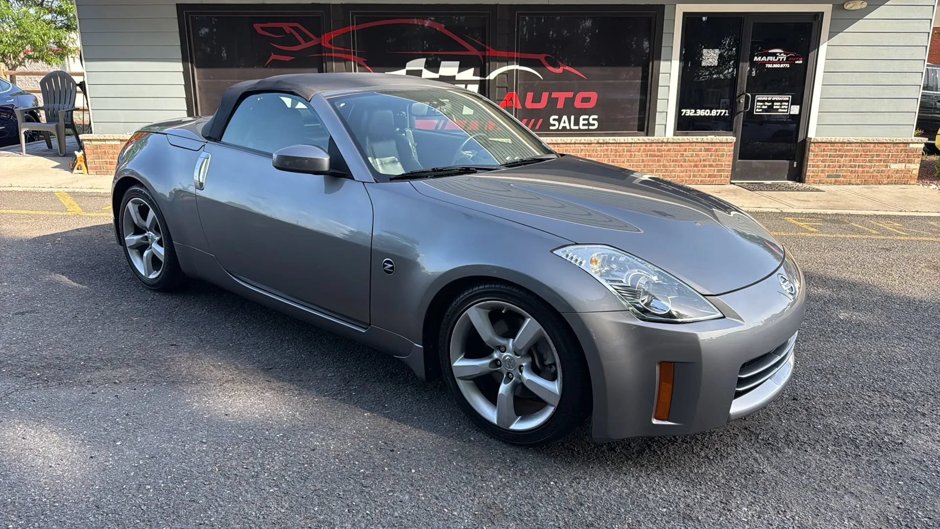 Used 2007 Nissan 350Z Touring RWD image 3