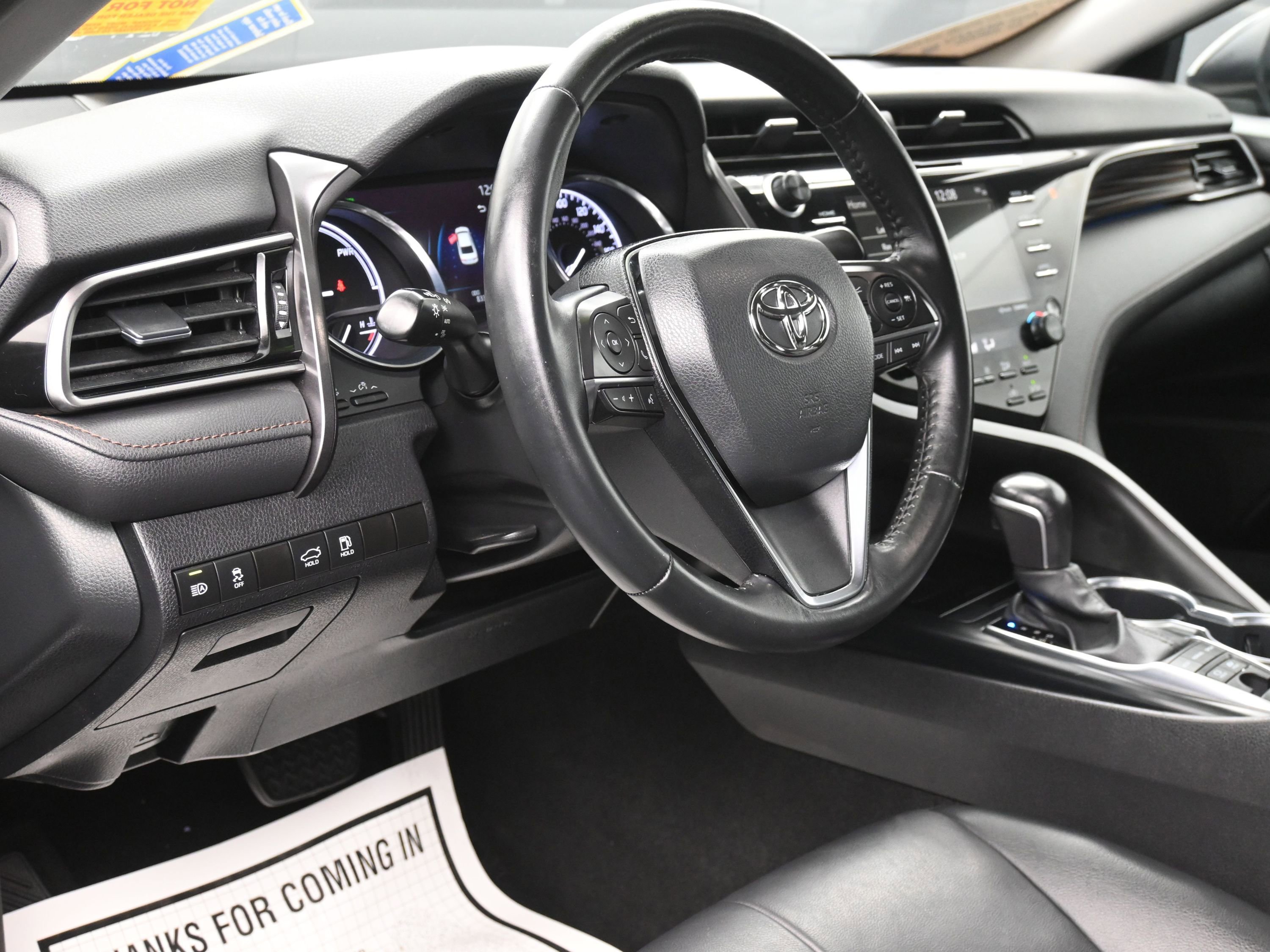 Used 2020 Toyota Camry XLE image 17
