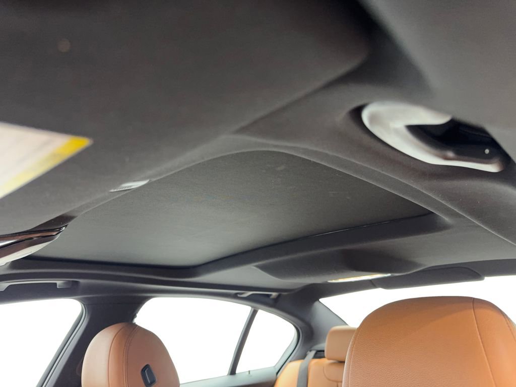 Used 2022 BMW 530i xDrive w/ Convenience Package image 74