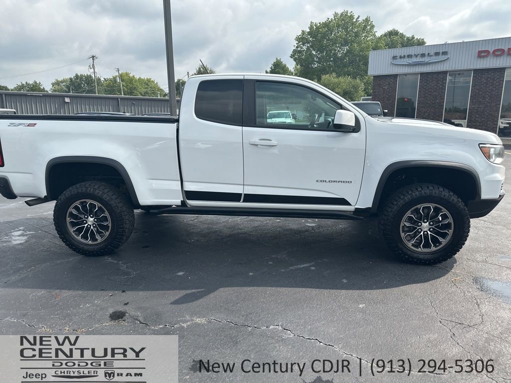 Used 2021 Chevrolet Colorado ZR2 w/ LPO, Door Decal Package image 4