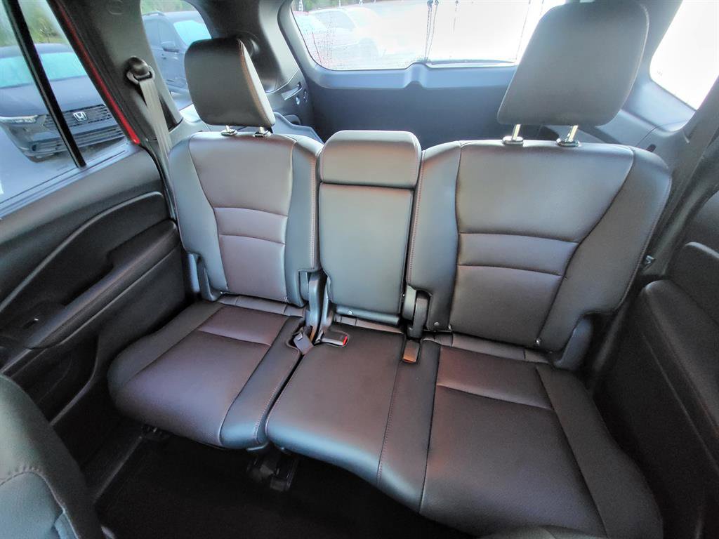 Certified 2025 Honda Passport Black Edition image 14