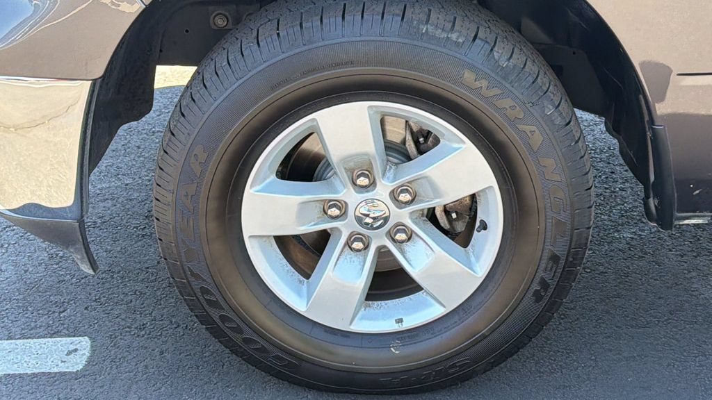 Used 2024 RAM 1500 Classic SLT AWD/4WD image 9