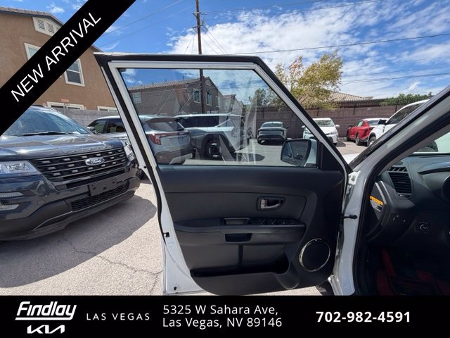 Used 2011 Kia Soul + w/ Audio Pkg FWD image 11